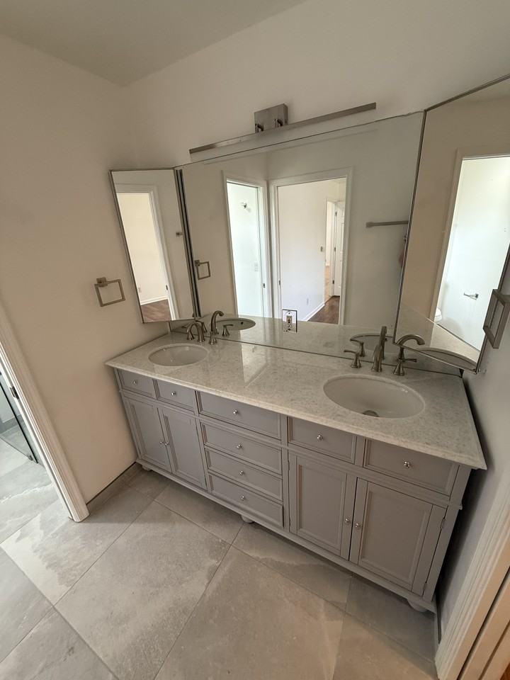 1222 S Alhambra Cir #1 - Photo 7 of 38