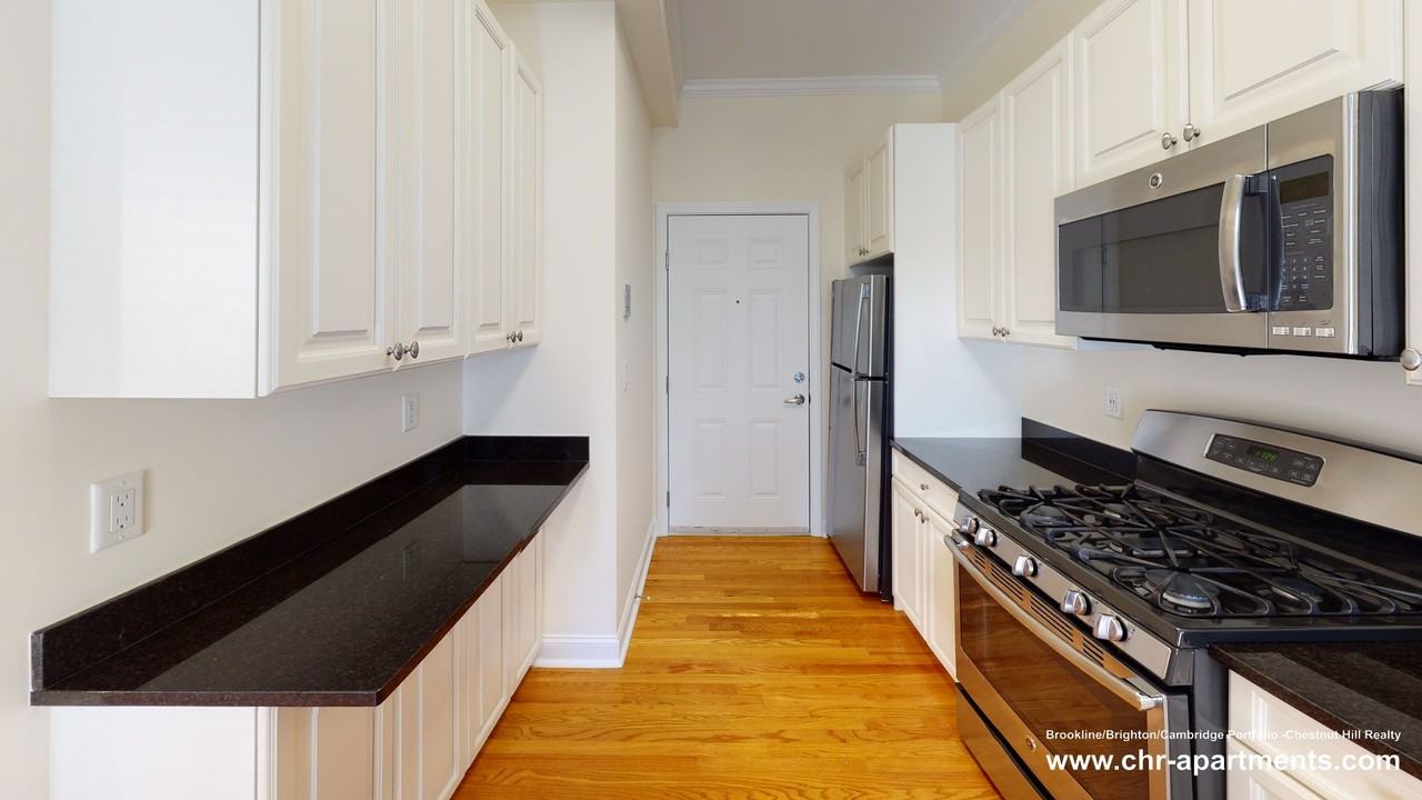 68 Langdon St #12 - Photo 4 of 9