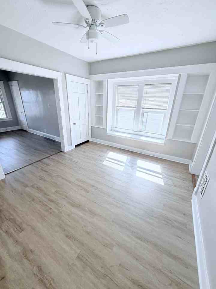 3914 W 21st St - Photo 6 of 25