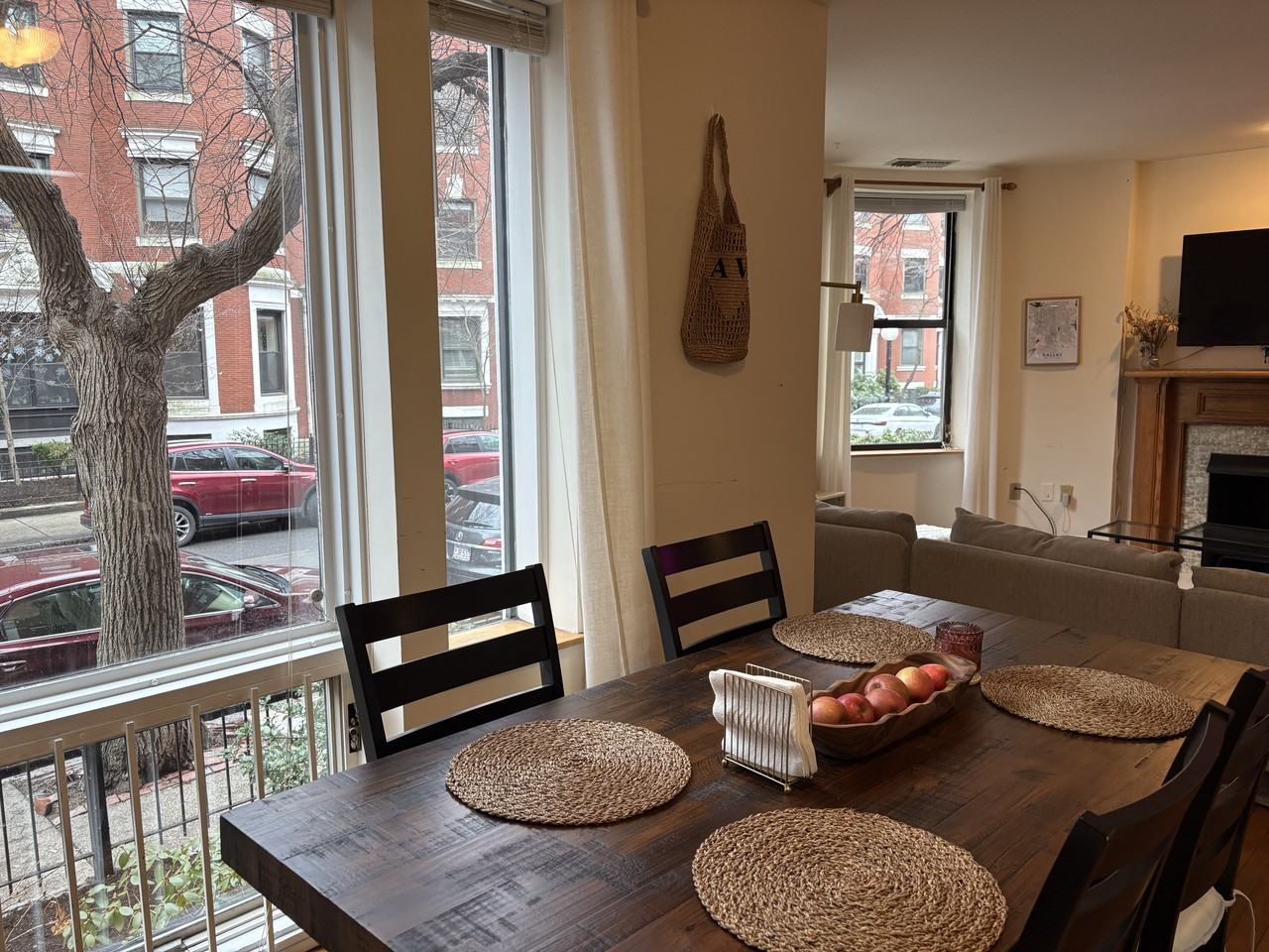 90 Gainsborough St #103 - Photo 3 of 26