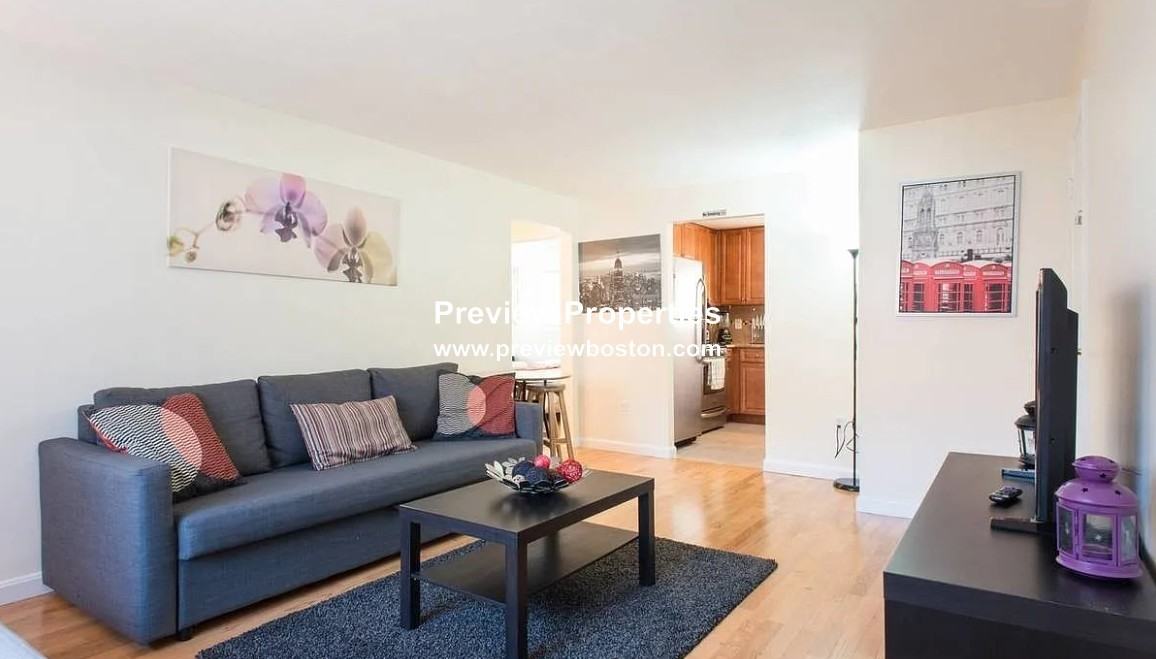 Oxford Cir #P - Photo 3 of 11