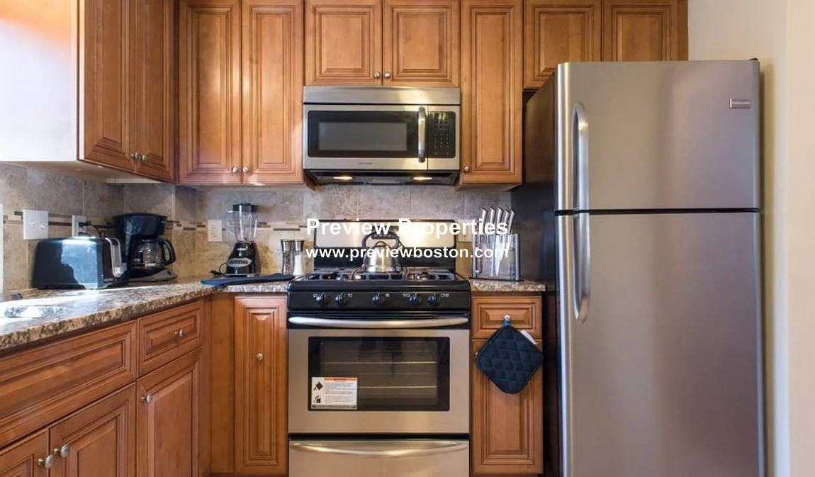 Oxford Cir #P - Photo 3 of 11