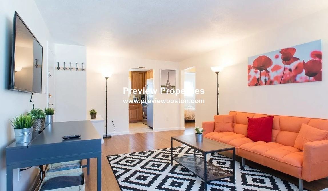 Oxford Cir #P - Photo 6 of 11