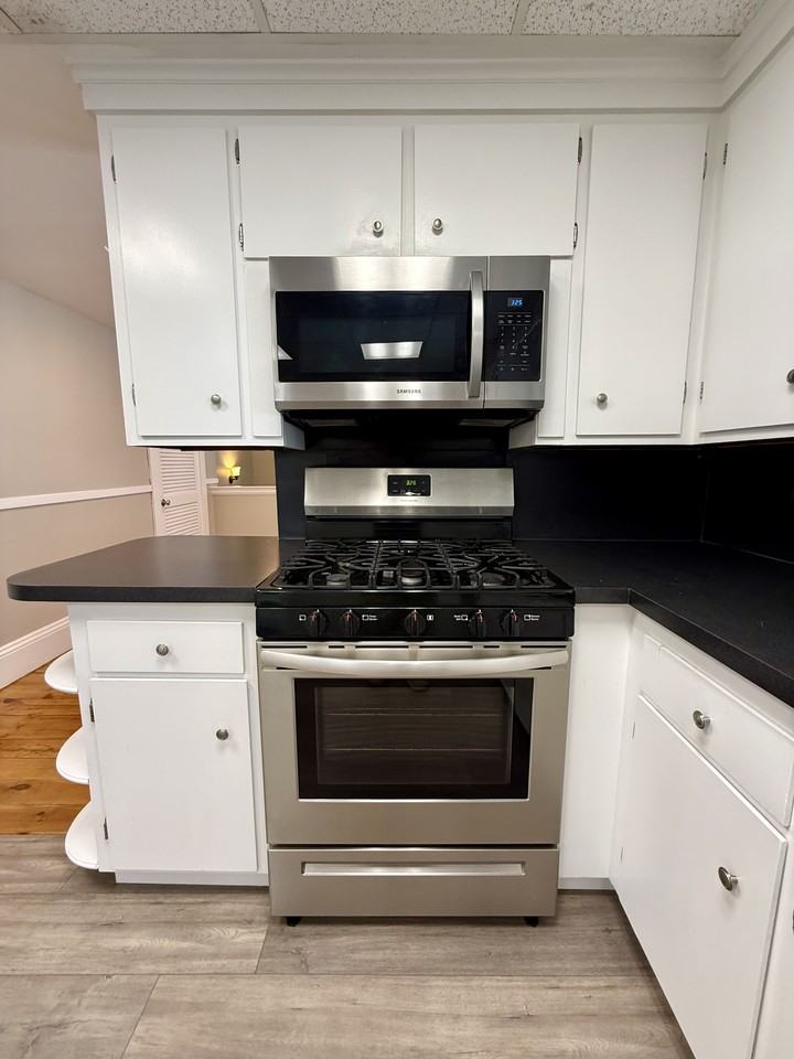 165 Chestnut St #2 - Photo 4 of 20