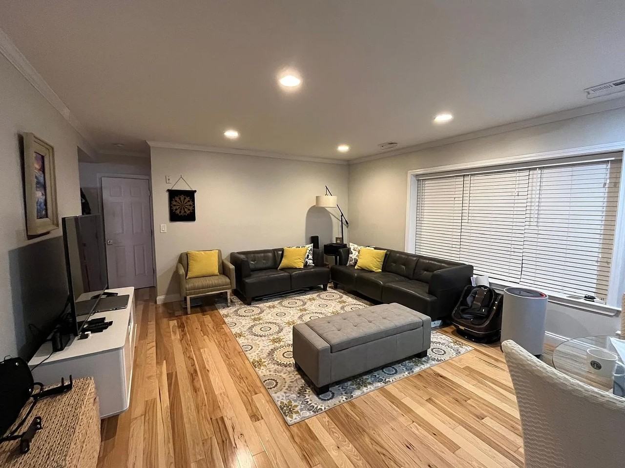 152 Newton St #6 - Photo 2 of 11