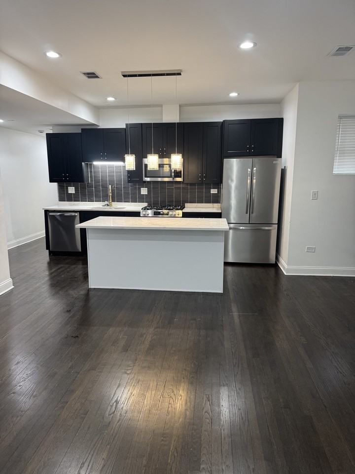 649 E Groveland Park #1 - Photo 5 of 5