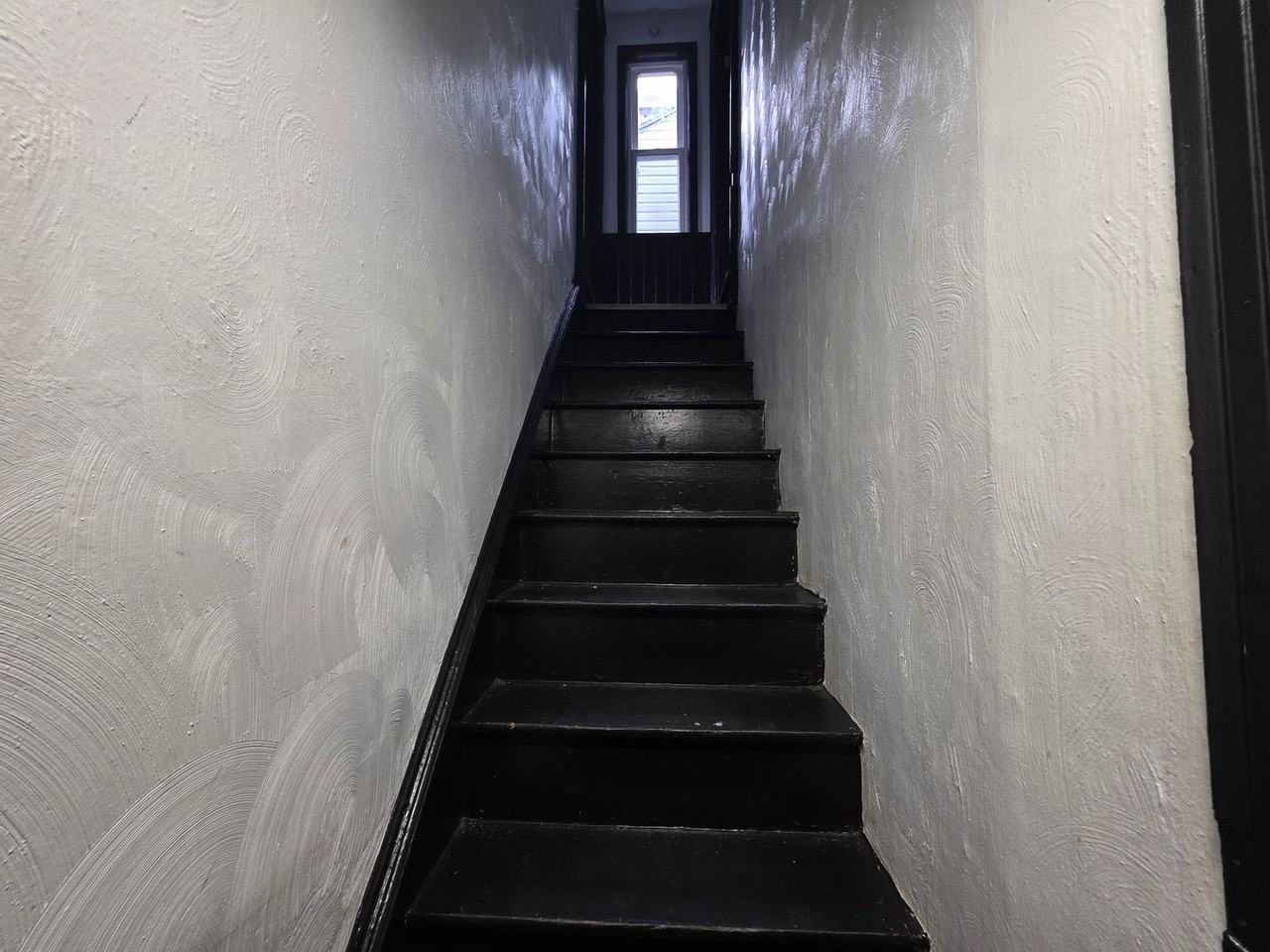 2658 S 18th St - Photo 7 of 15