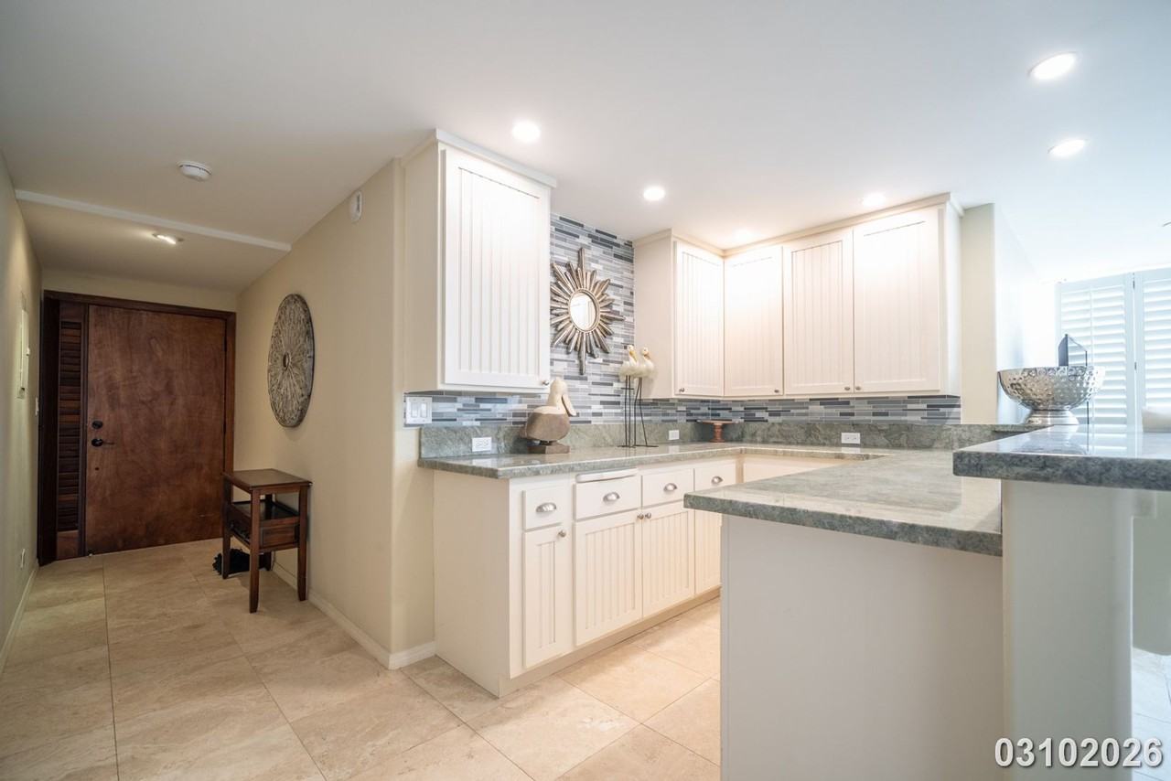 2979 Kalakaua Ave #204 - Photo 7 of 27