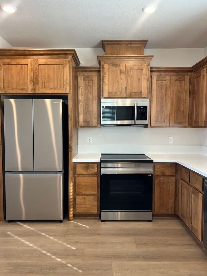 3930 Slurry St - Photo 4 of 18