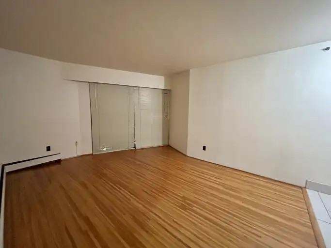 2215 York Ave #201 - Photo 7 of 14