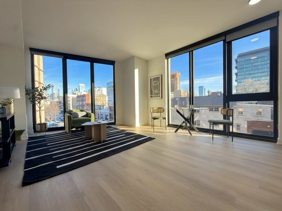 1100 W Grand Ave #509