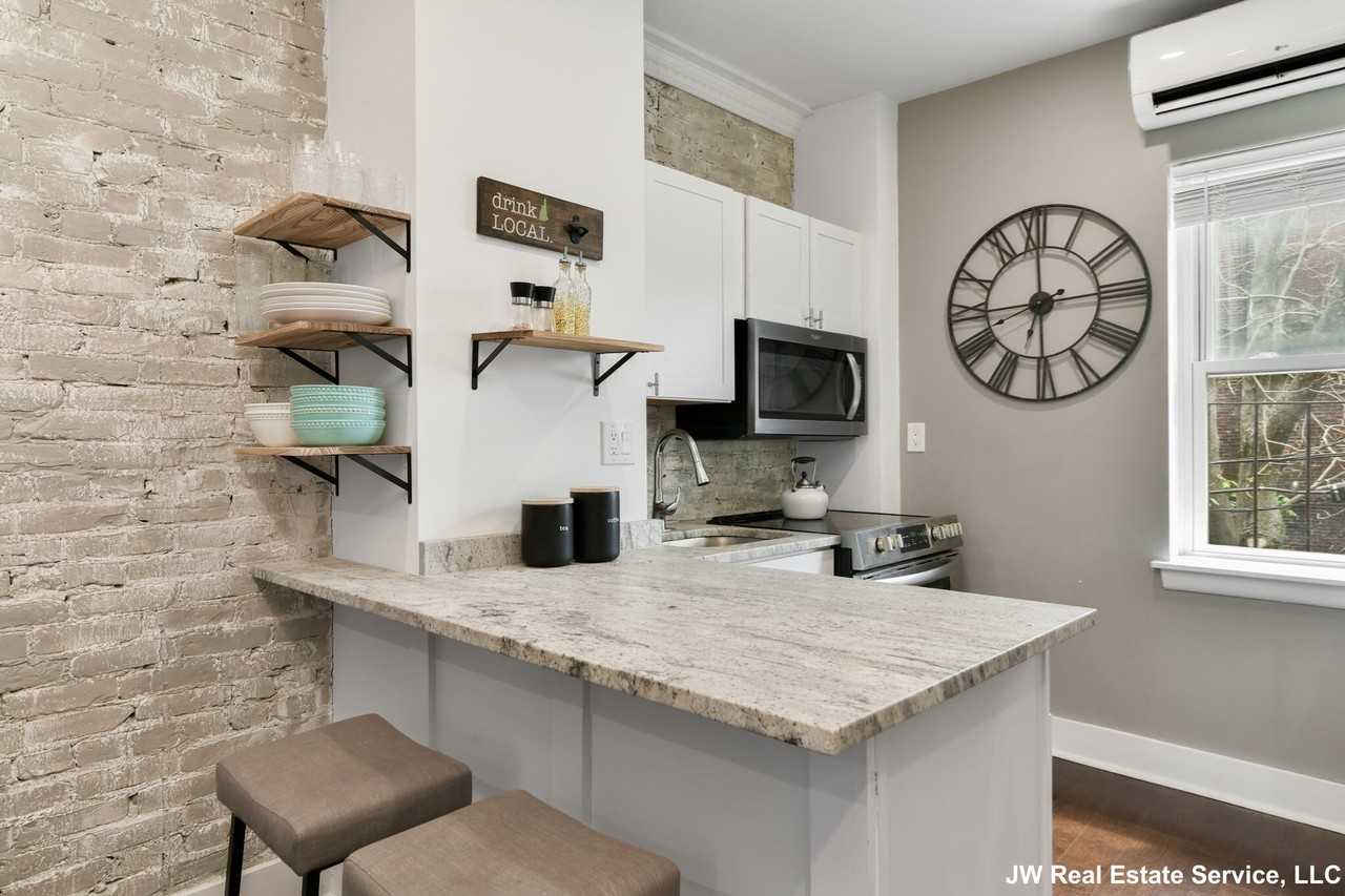 27 Swallow St #2 - Photo 5 of 10