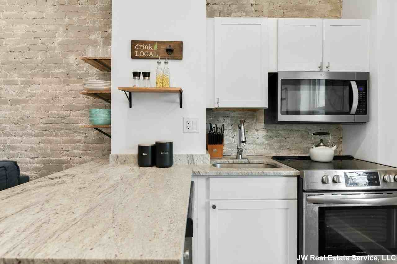 27 Swallow St #2 - Photo 6 of 10