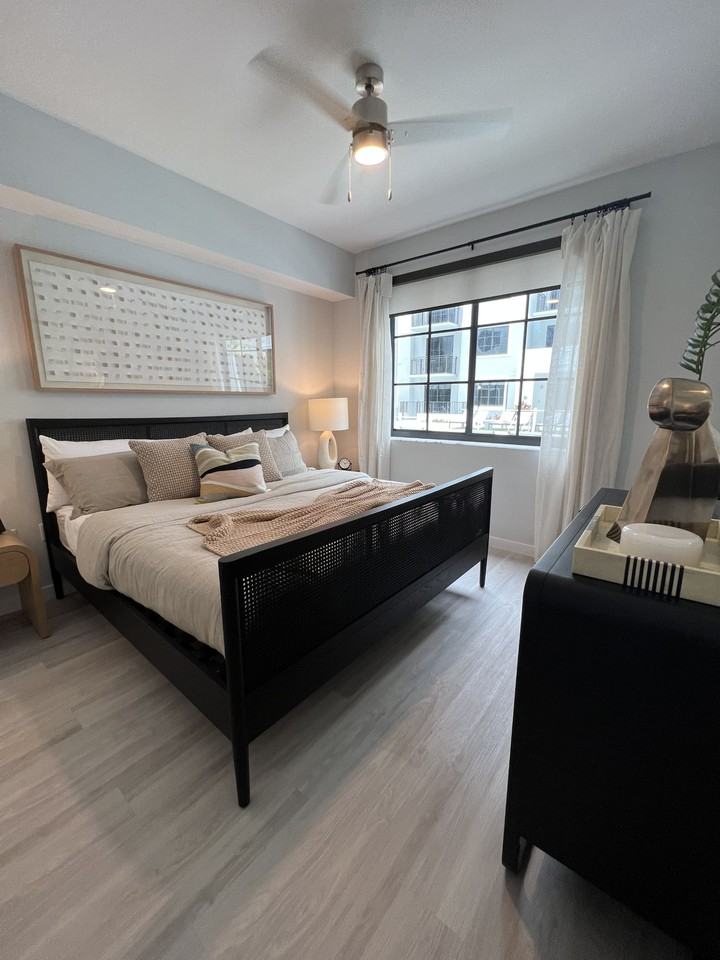 612 E 27th St #523 - Photo 4 of 8