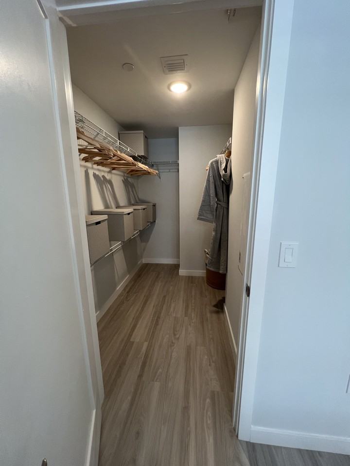 612 E 27th St #523 - Photo 6 of 8