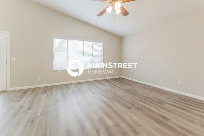 9008 W Yale St - Photo 4 of 16