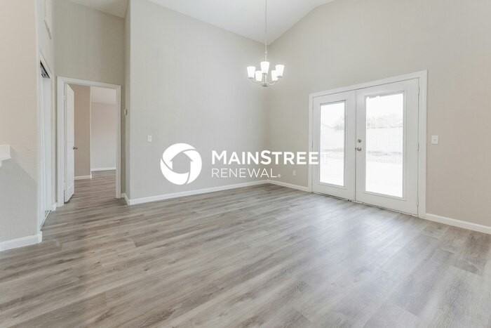 9008 W Yale St - Photo 6 of 16