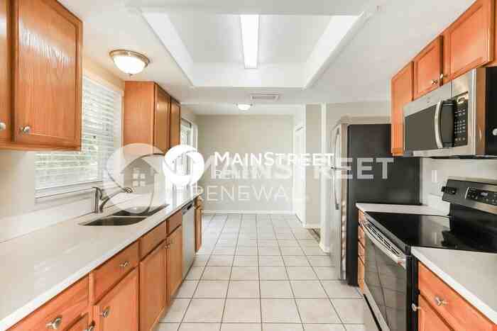 3321 Bluestone Ave - Photo 7 of 16