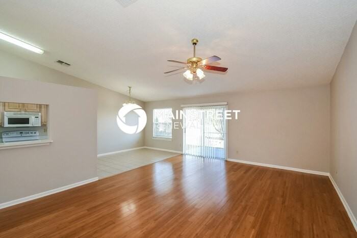 12670 Richfield Blvd - Photo 3 of 16