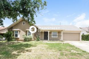 3552 Kirby Terrace Dr - Photo 1 of 1