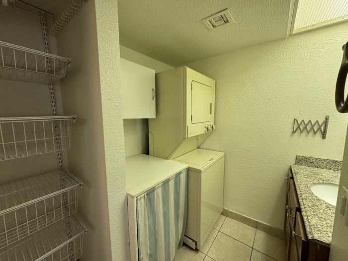 808 E Lawrence Ln #102 - Photo 7 of 13