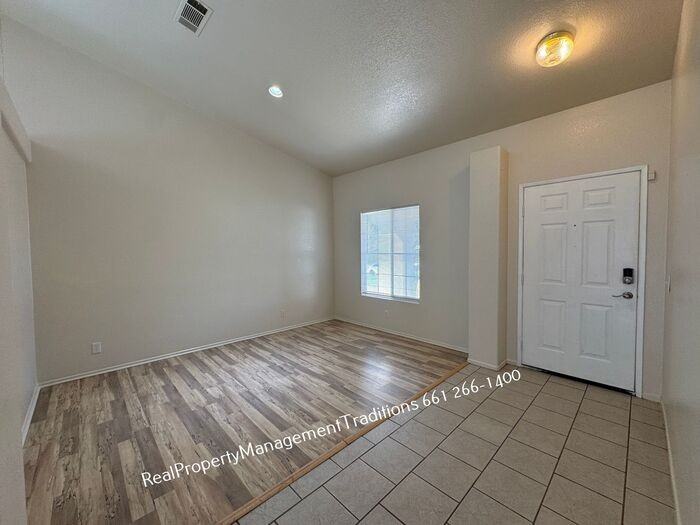 3316 Kaylyn St - Photo 3 of 20