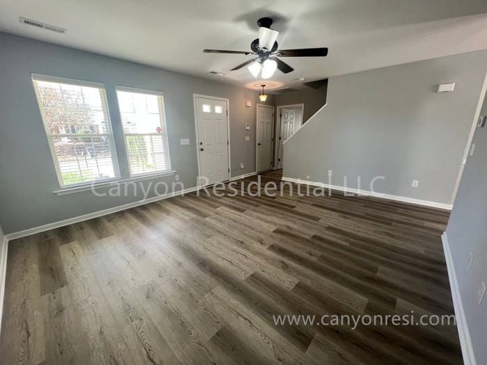 1837 Pope Hill Ct - Photo 4 of 29