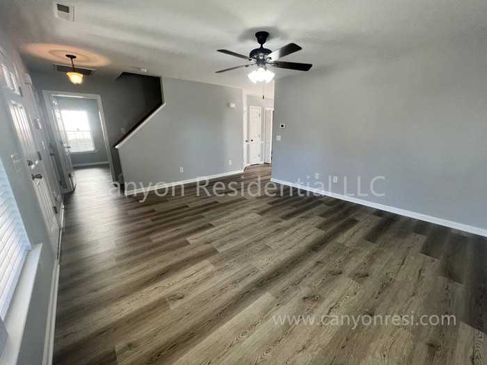 1837 Pope Hill Ct - Photo 5 of 29