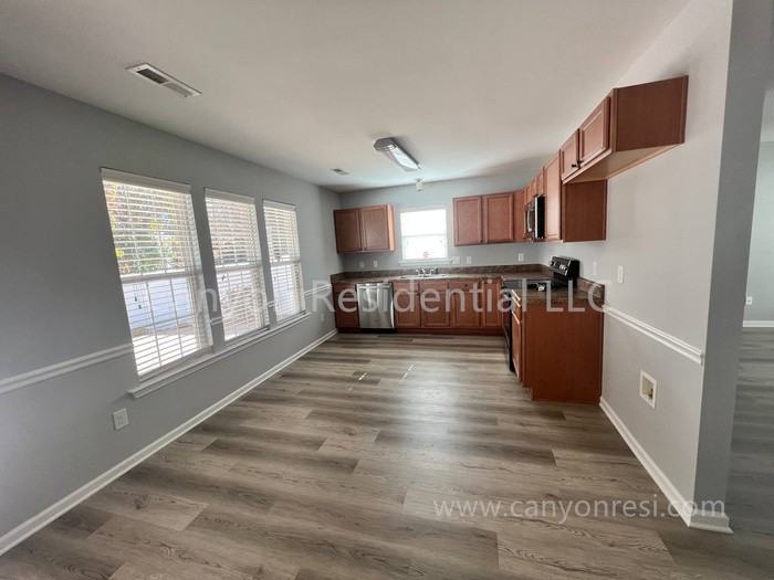 1837 Pope Hill Ct - Photo 6 of 29