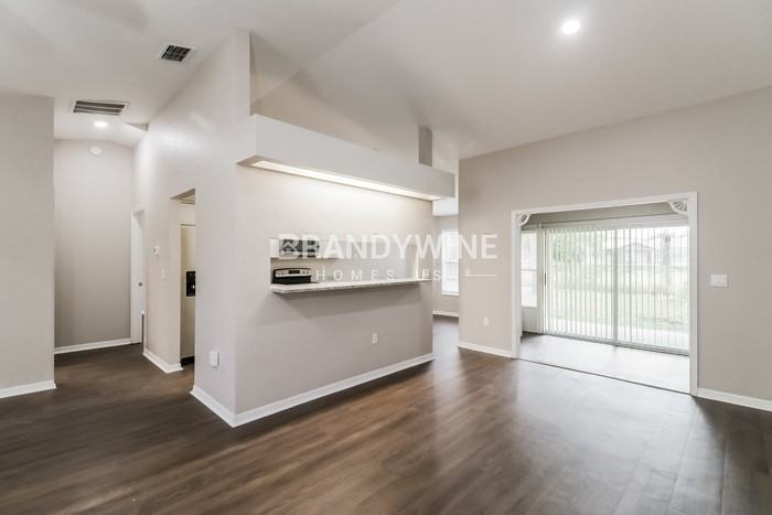 18802 Whiterock Ln - Photo 3 of 18