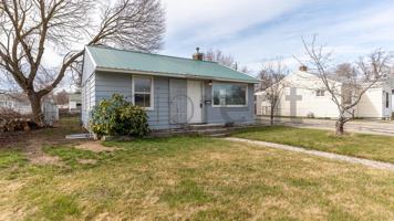 featured image of 5703 N Alberta St