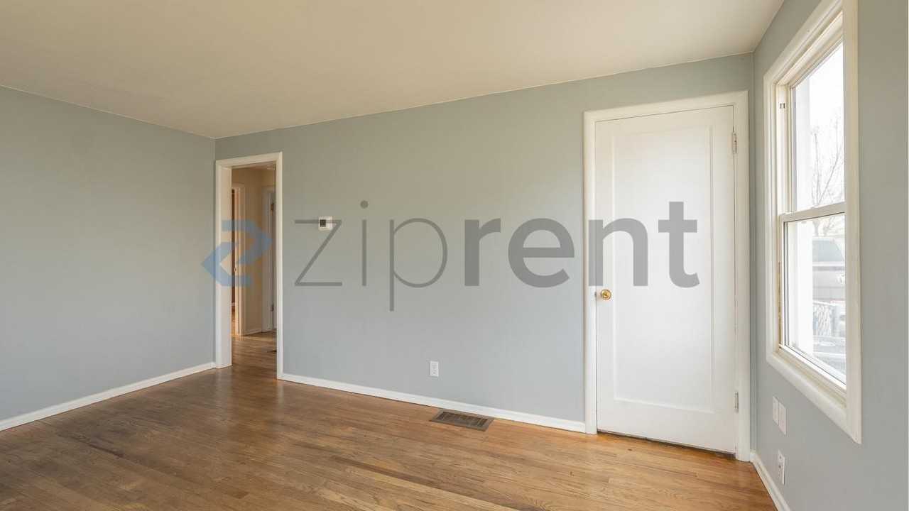 5703 N Alberta St - Photo 5 of 33