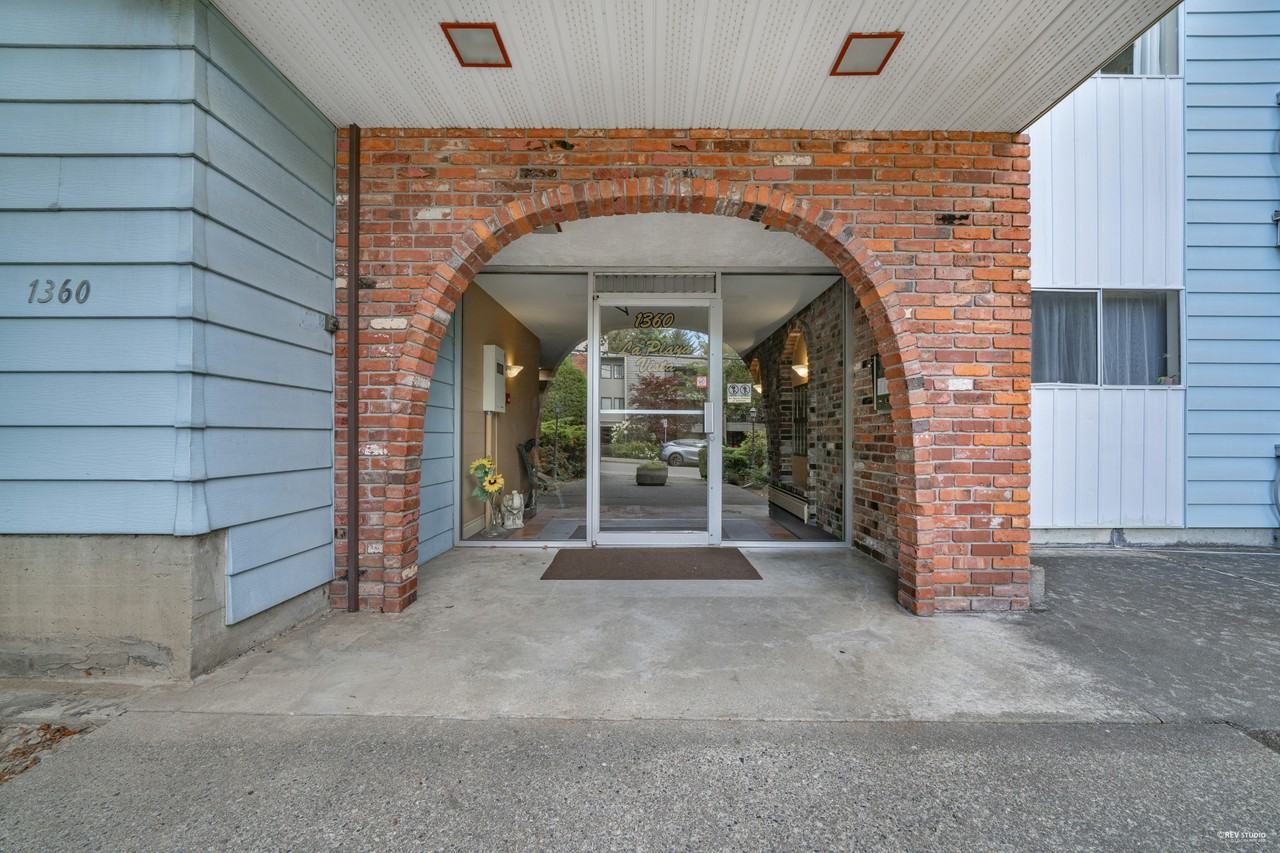 LA PLAYA VISTA - Photo 4 of 17