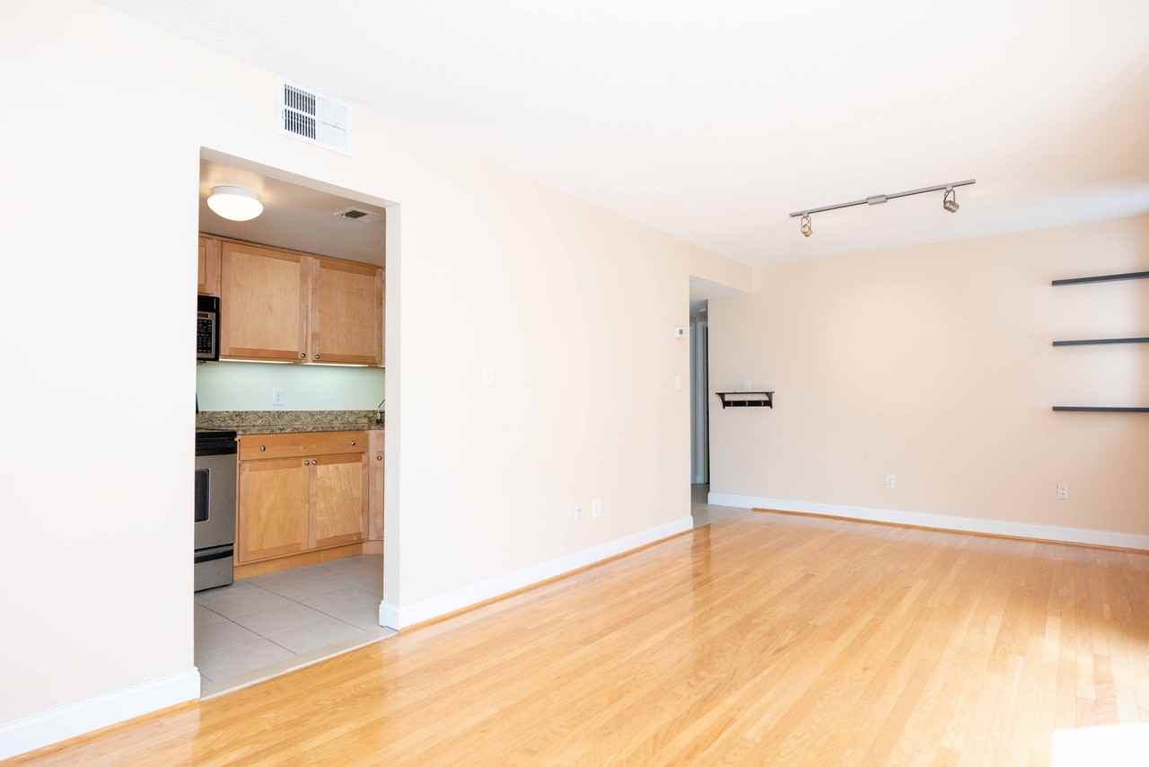 2630 Adams Mill Rd Nw #206 - Photo 6 of 12