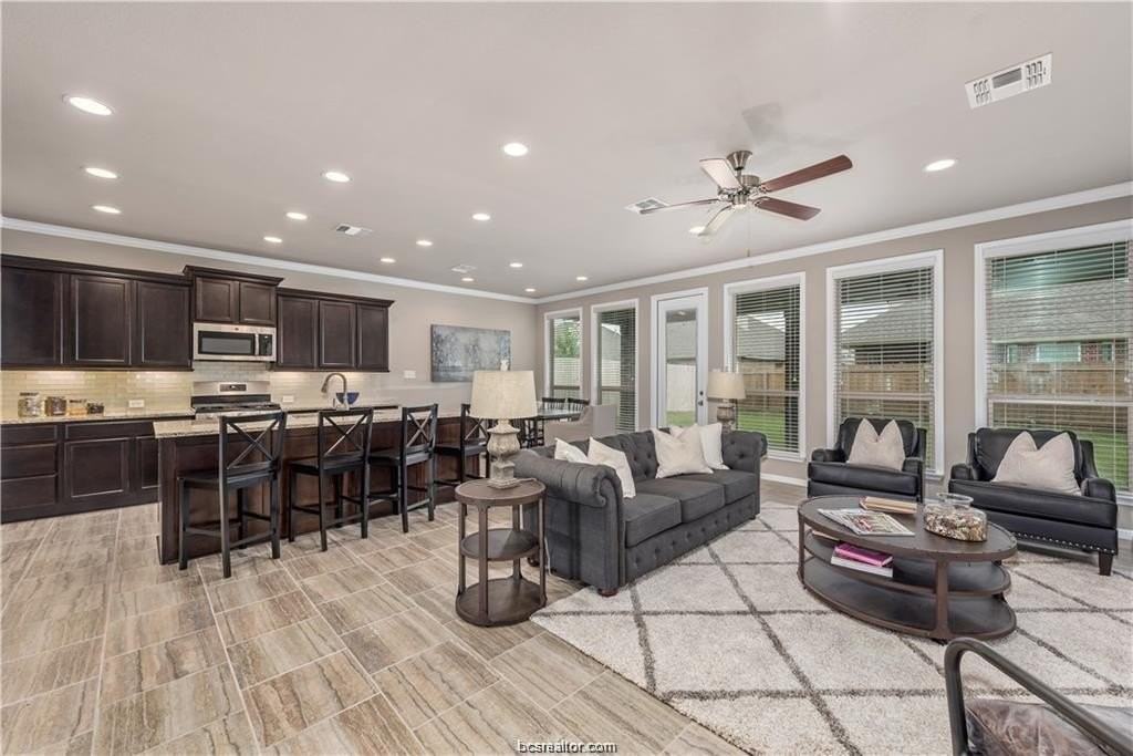 2525 Portland Ave - Photo 6 of 23