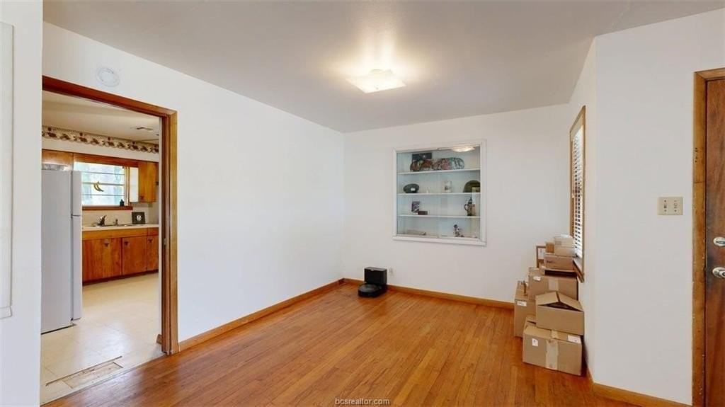 4304 Aspen St - Photo 5 of 26