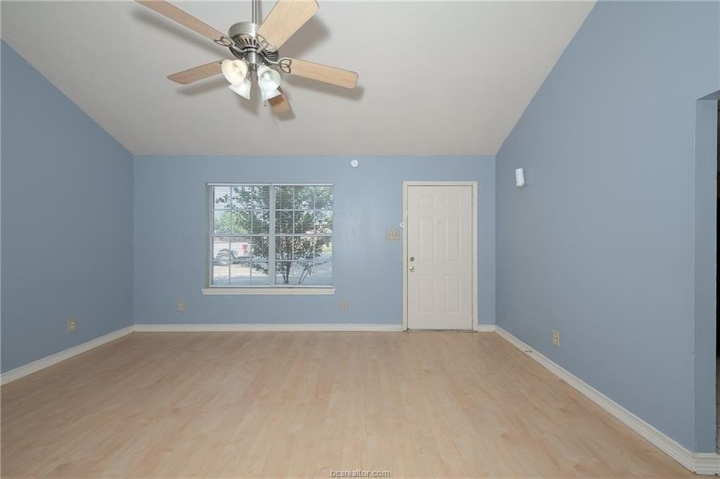 1813 Sara Dr Apt A - Photo 2 of 21