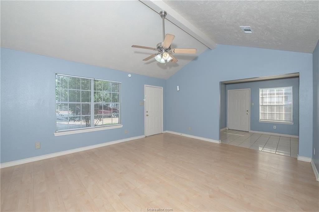 1813 Sara Dr Apt A - Photo 4 of 21