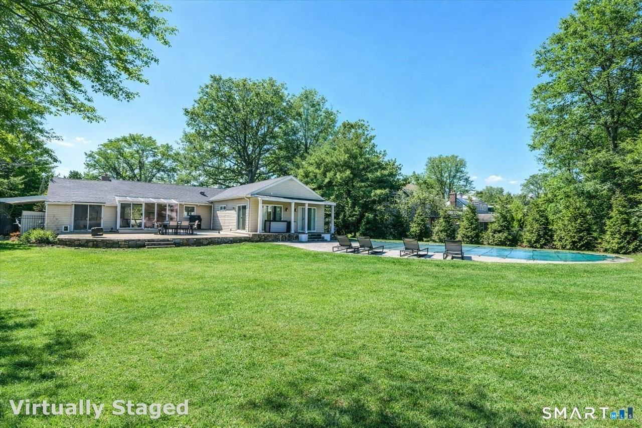 58 Davenport Dr - Photo 3 of 36