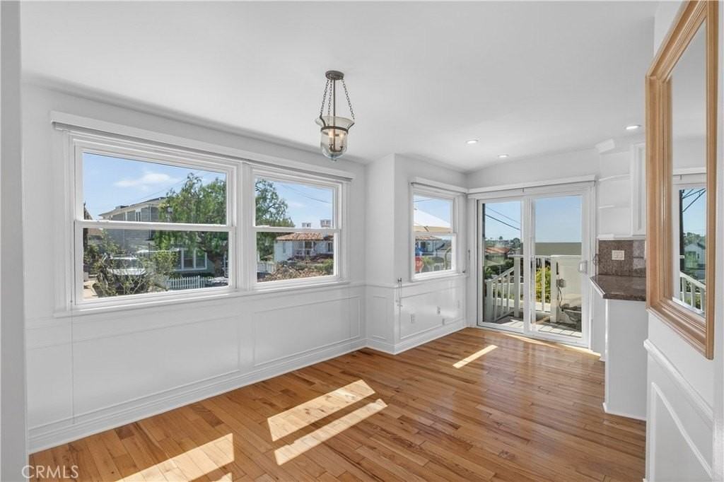 743 26th St - Photo 7 of 18