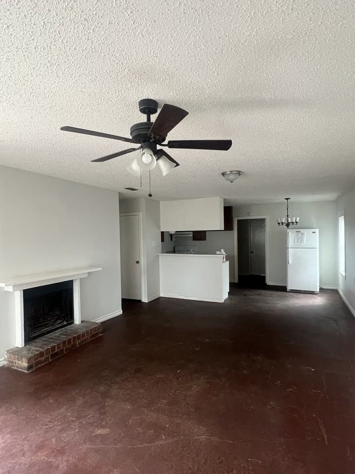 14477 Dawn Ln #14477 - Photo 3 of 7