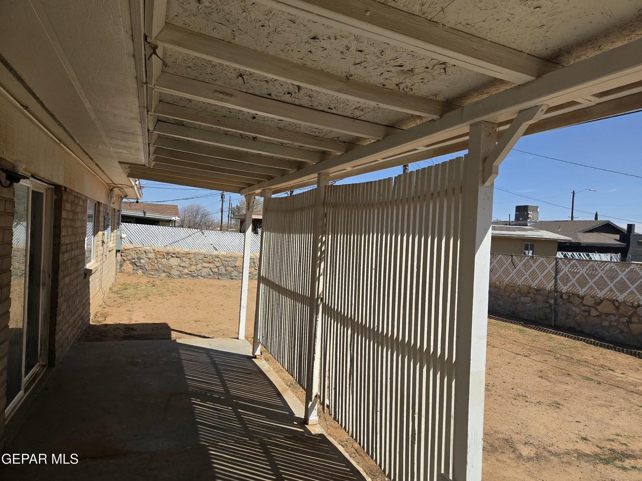 5632 Salem Dr - Photo 7 of 16