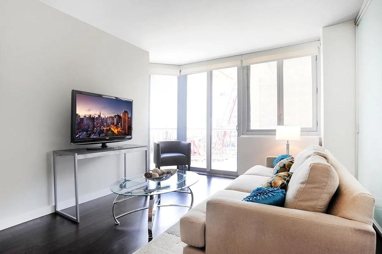 E 34th St #3K - Photo 4 of 6