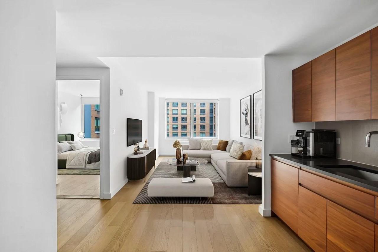 W 45th St #2406 - Photo 4 of 10