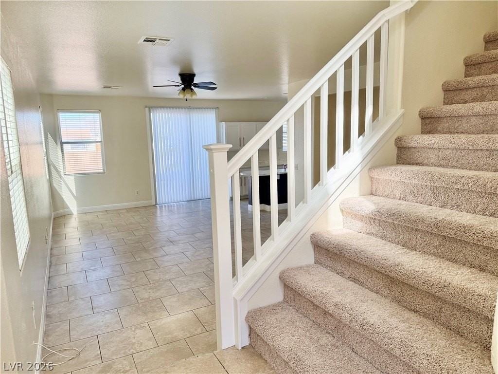 4556 Hearts Desire Ave - Photo 4 of 29