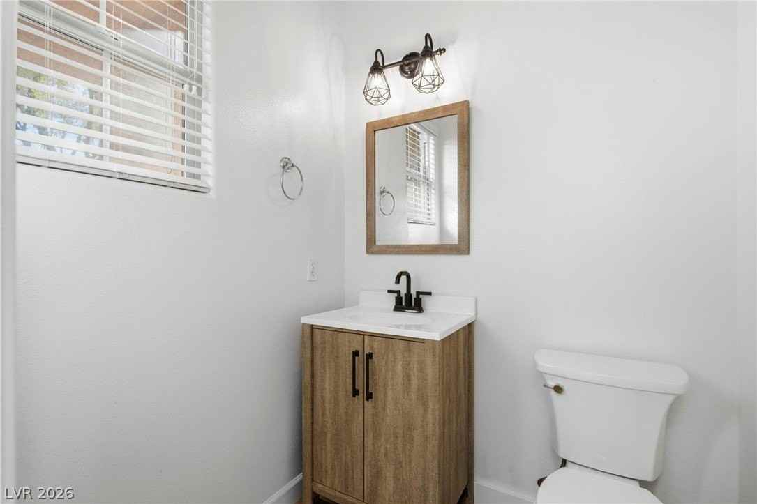 10585 Cave Ridge St - Photo 6 of 36