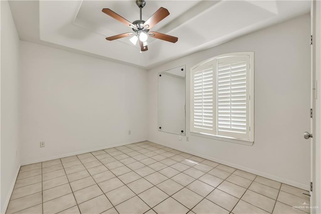 404 Quamasia Ave - Photo 2 of 15