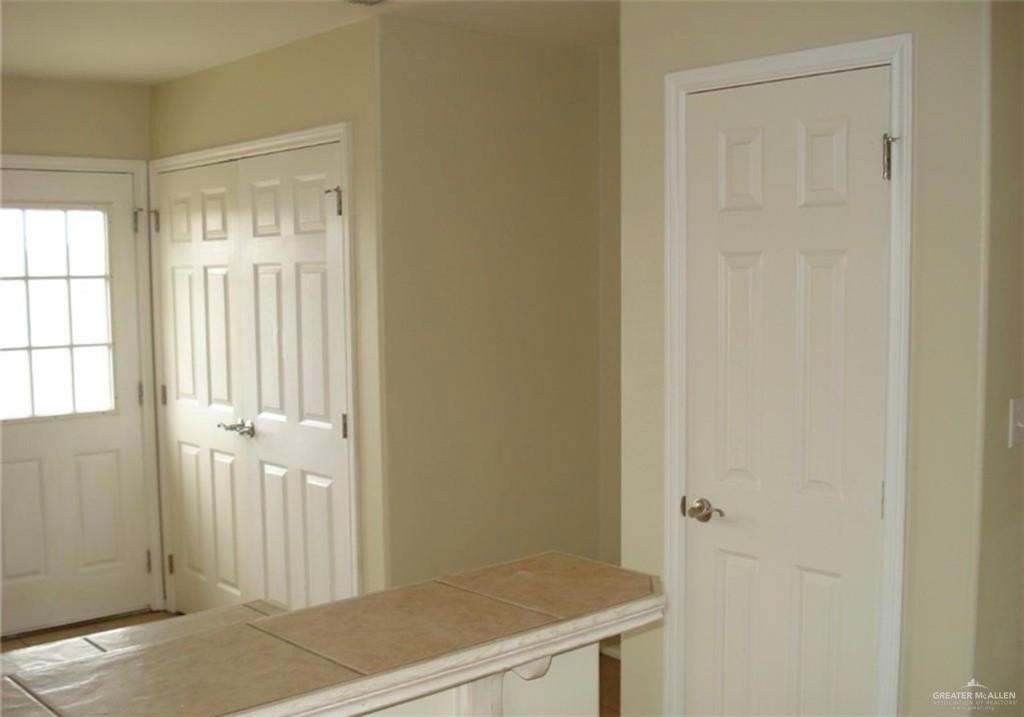 719 Sherryl Ave - Photo 6 of 9