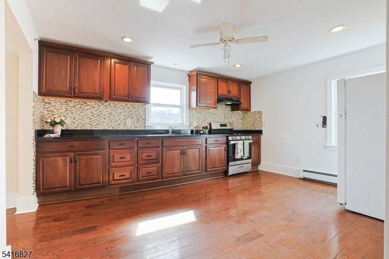 58-60 Prospect St Unit B - Photo 3 of 12