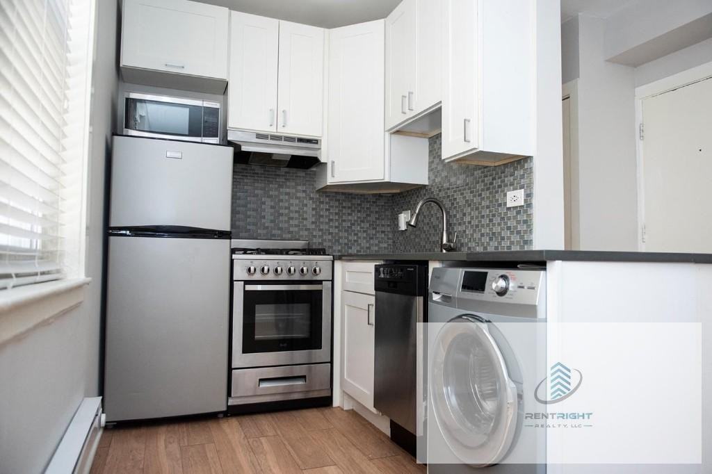 511 W Belmont Ave #44 - Photo 6 of 18